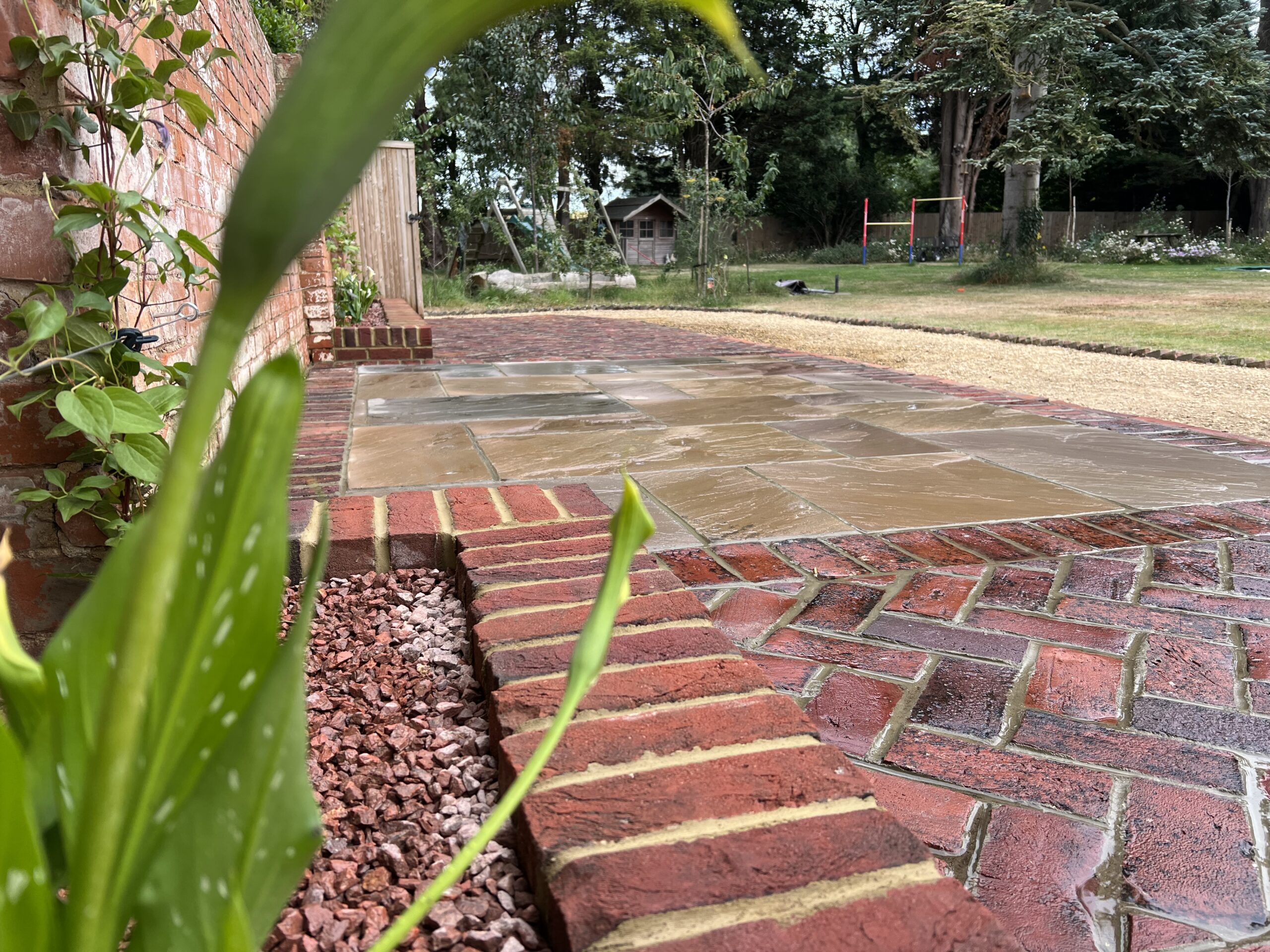 Brick patio by Admire Landscapes
